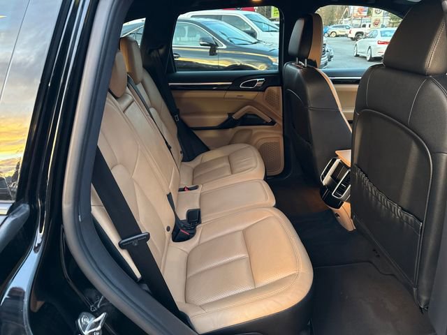Used 2016 Porsche Cayenne image 11
