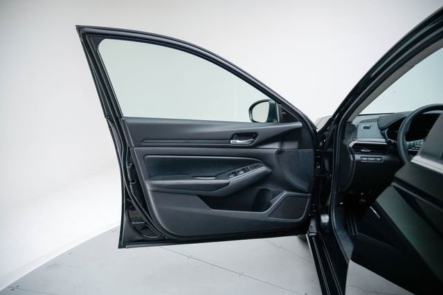 Used 2024 Nissan Altima 2.5 SV image 22