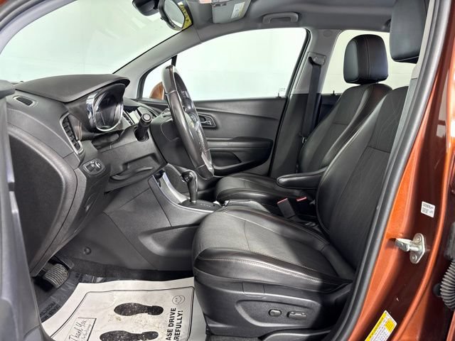 Used 2019 Chevrolet Trax LT w/ LT Convenience Package FWD image 23