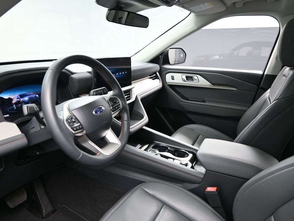 New 2025 Ford Explorer Active w/ Active Comfort Package AWD/4WD image 7
