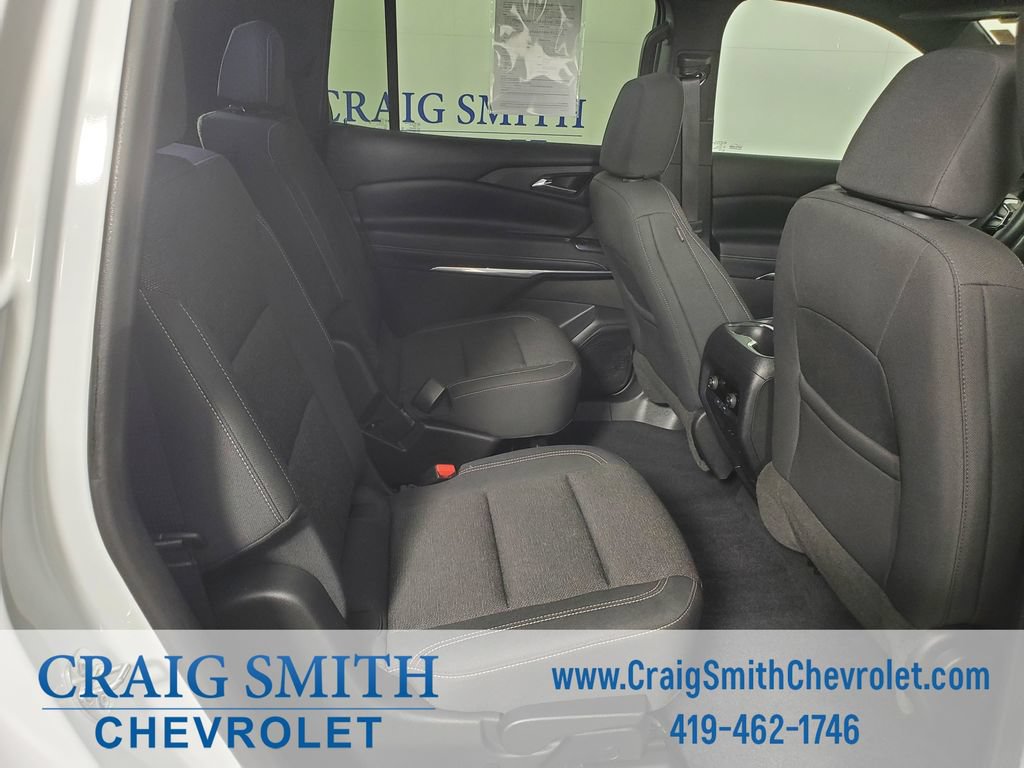 Used 2025 Chevrolet Traverse LT FWD image 15