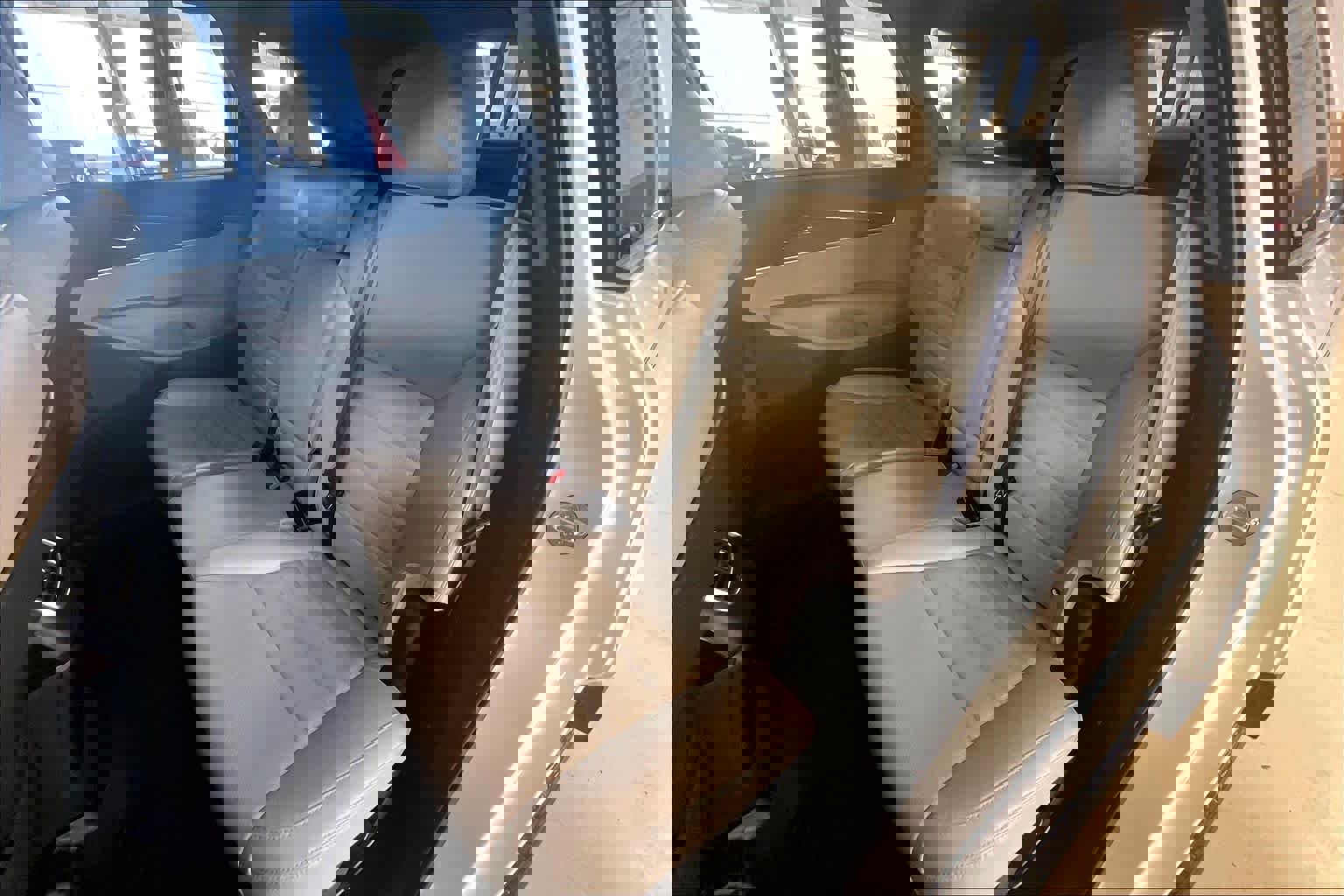 Used 2020 Kia Sorento EX FWD image 19