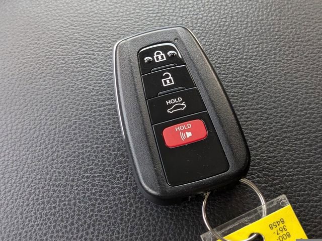 Used 2023 Toyota RAV4 XLE image 6