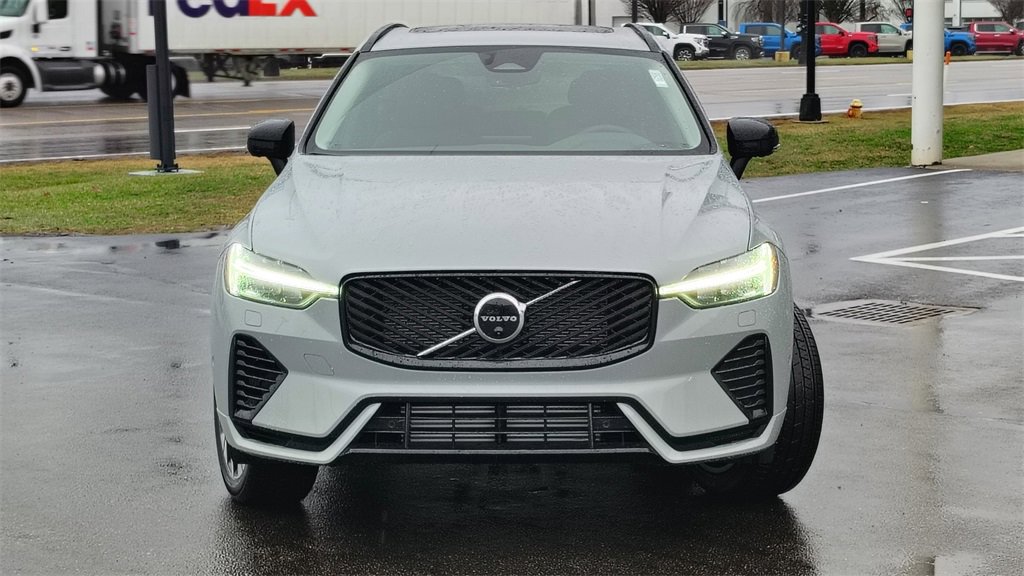 New 2026 Volvo XC60 T8 Plus w/ Protection Package Premier image 31