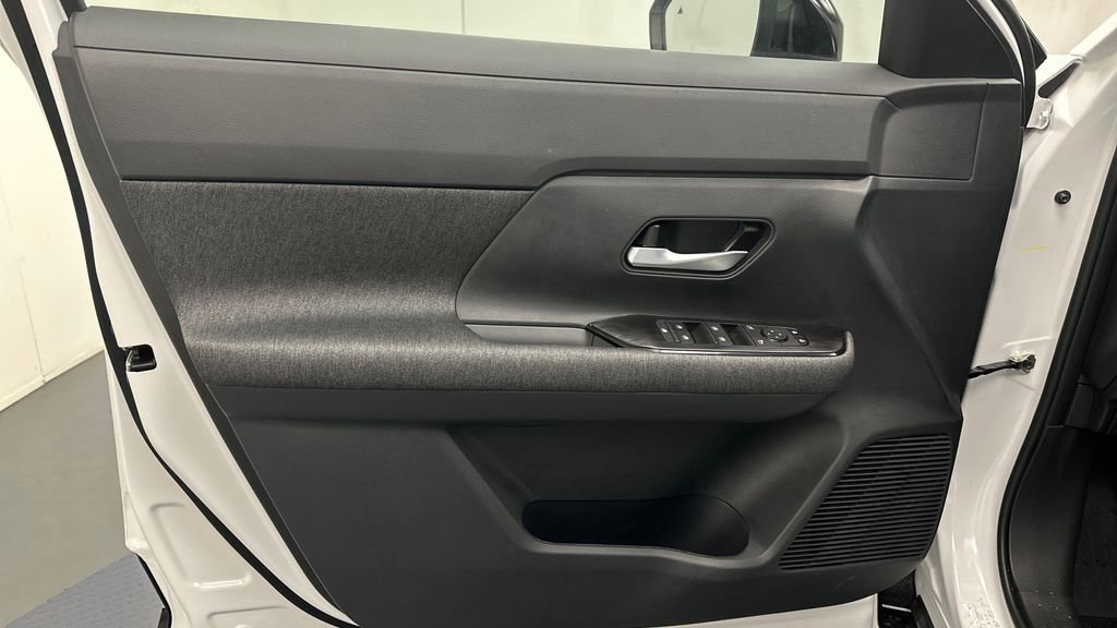 New 2026 Nissan Kicks SV w/ SV Premium Package image 15