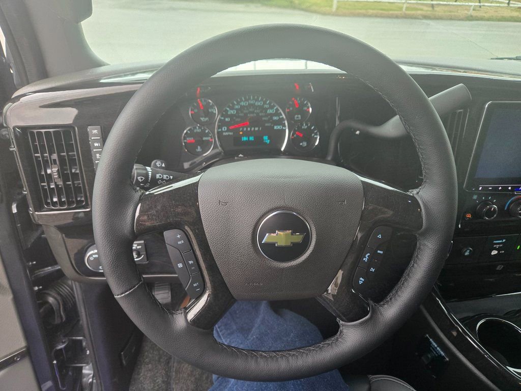 New 2026 Chevrolet Express 2500 w/ Driver Convenience Package image 11