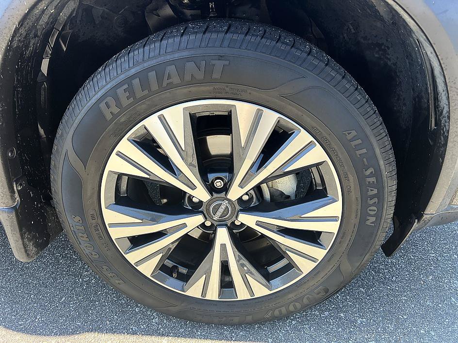 Used 2022 Nissan Rogue SV FWD image 12