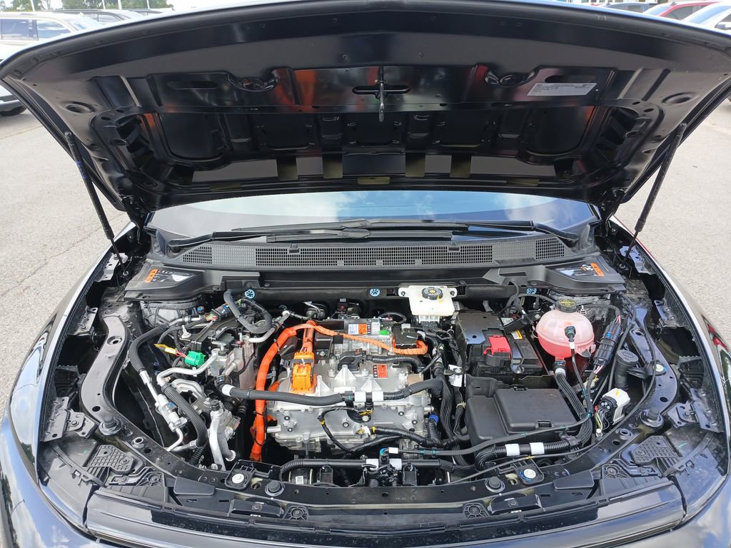 New 2025 Chevrolet Equinox EV LT image 30