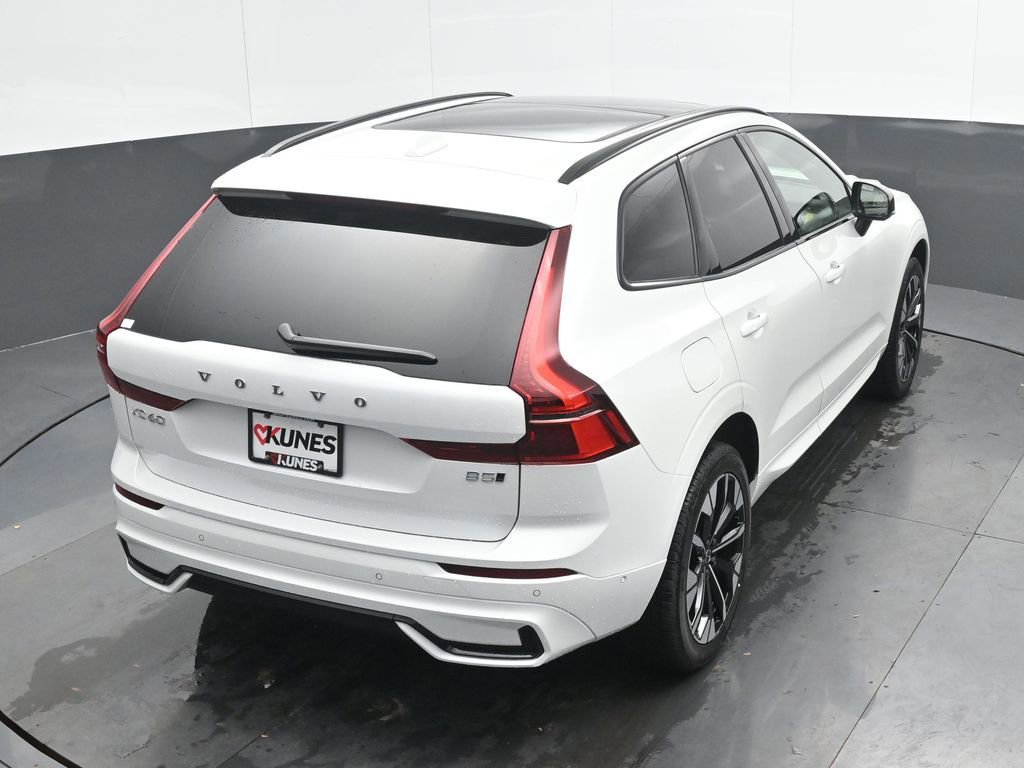 New 2026 Volvo XC60 B5 Plus w/ Climate Package image 31