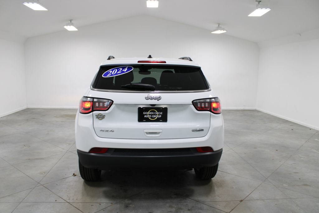 Used 2024 Jeep Compass Latitude image 8