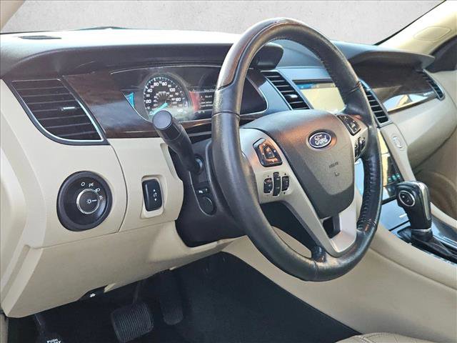 Used 2018 Ford Taurus Limited image 10