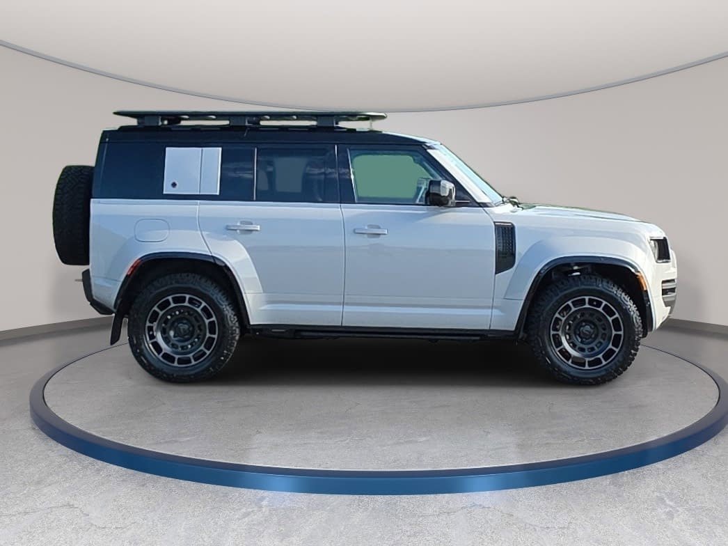 New 2026 Land Rover Defender 110 OCTA AWD/4WD image 4