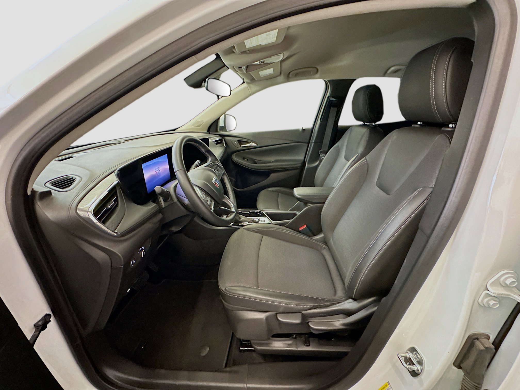 Used 2025 Buick Encore GX Preferred image 13