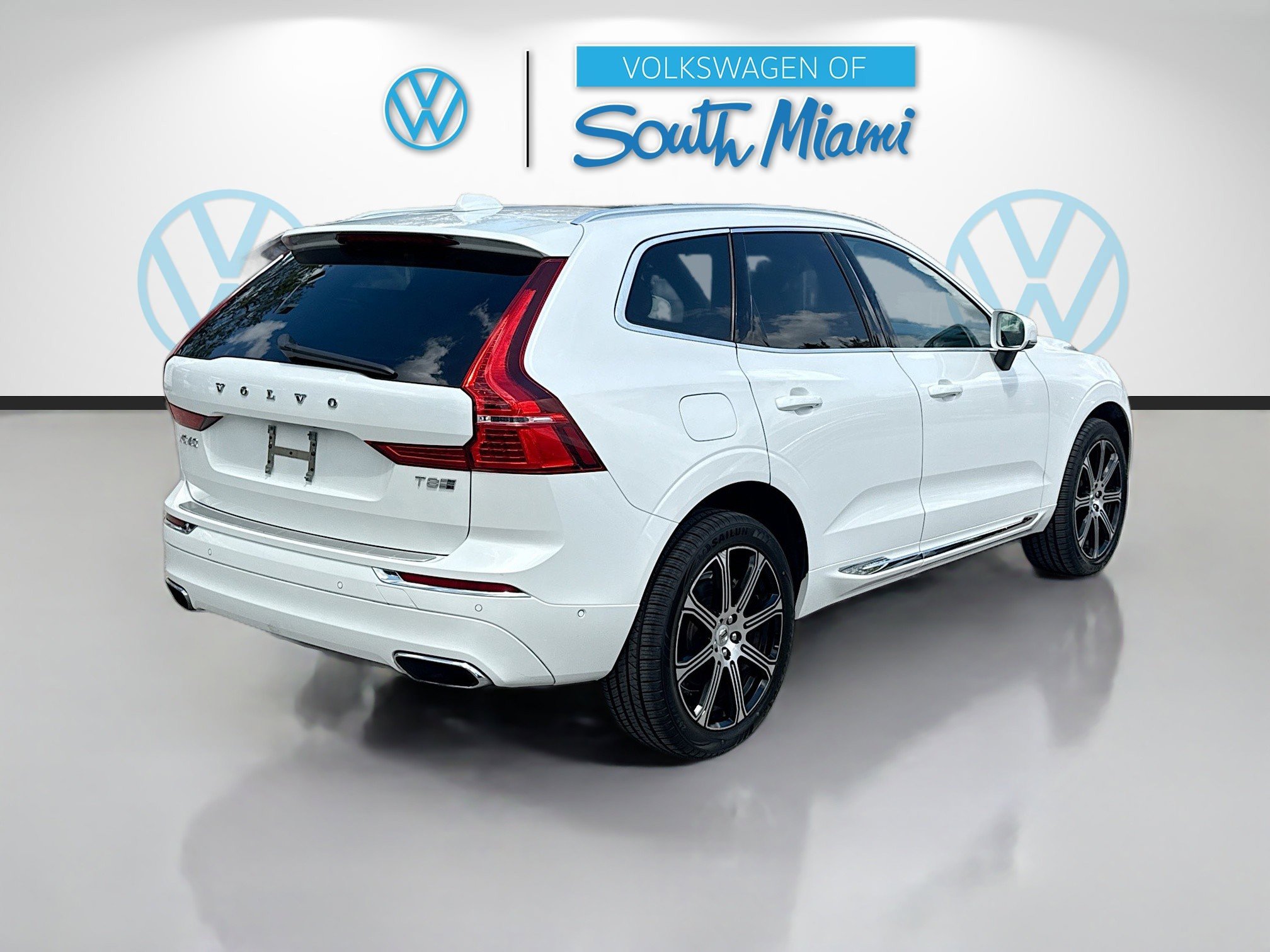Used 2019 Volvo XC60 T8 Inscription w/ Advanced Package image 7
