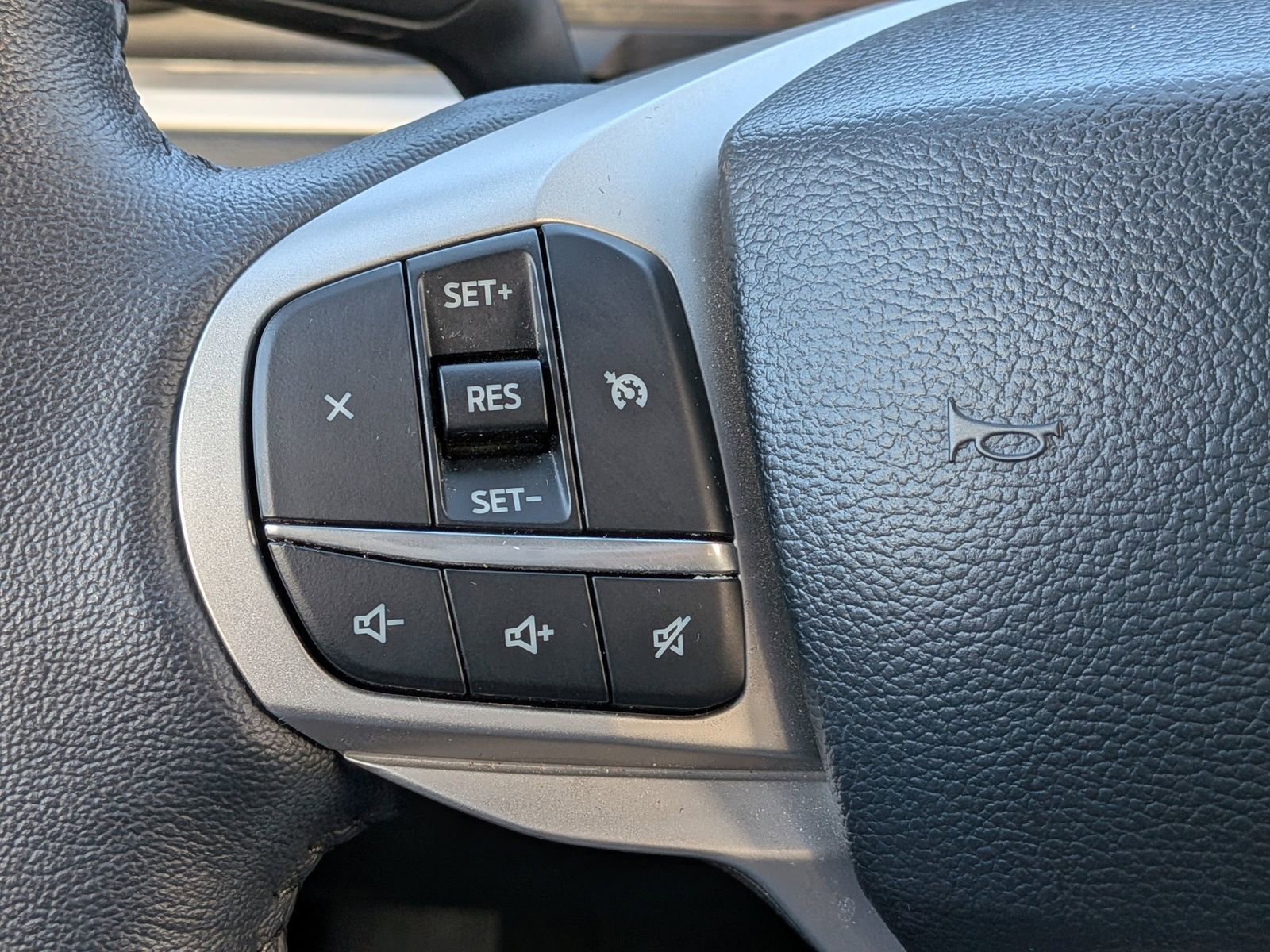 Certified 2023 Ford Explorer XLT w/ Equipment Group 202A AWD/4WD image 28