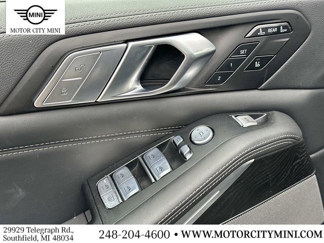 Used 2022 BMW X7 xDrive40i w/ M Sport Package image 21