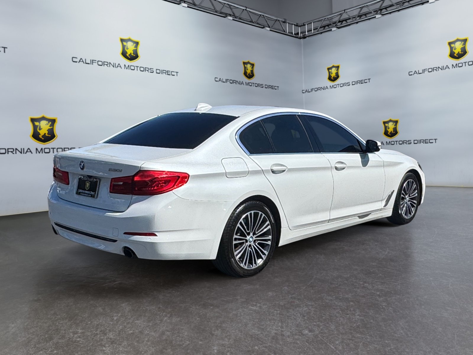 Used 2019 BMW 530i w/ Convenience Package RWD image 5