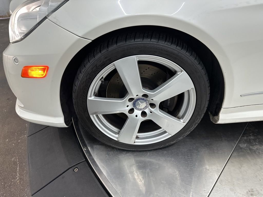 Used 2011 Mercedes-Benz E 550 Cabriolet image 30