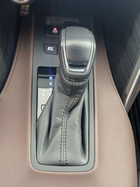 Used 2023 Toyota Venza Limited AWD/4WD image 23