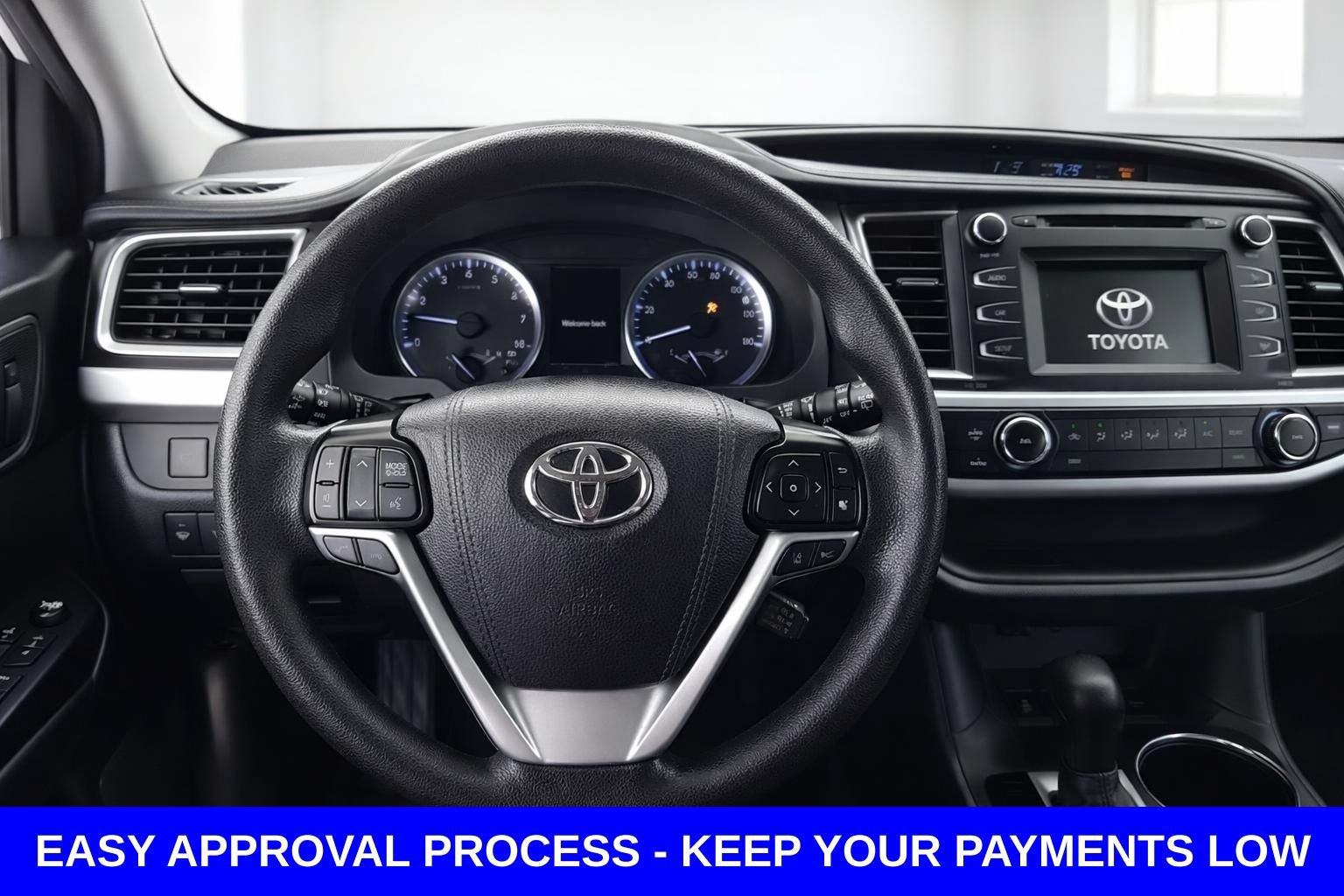 Used 2019 Toyota Highlander LE FWD image 11