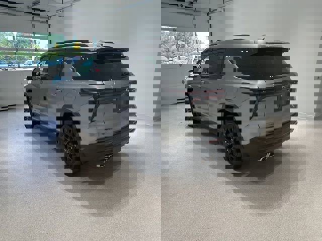 New 2026 Chevrolet Traverse LT w/ Midnight/Sport Edition image 4