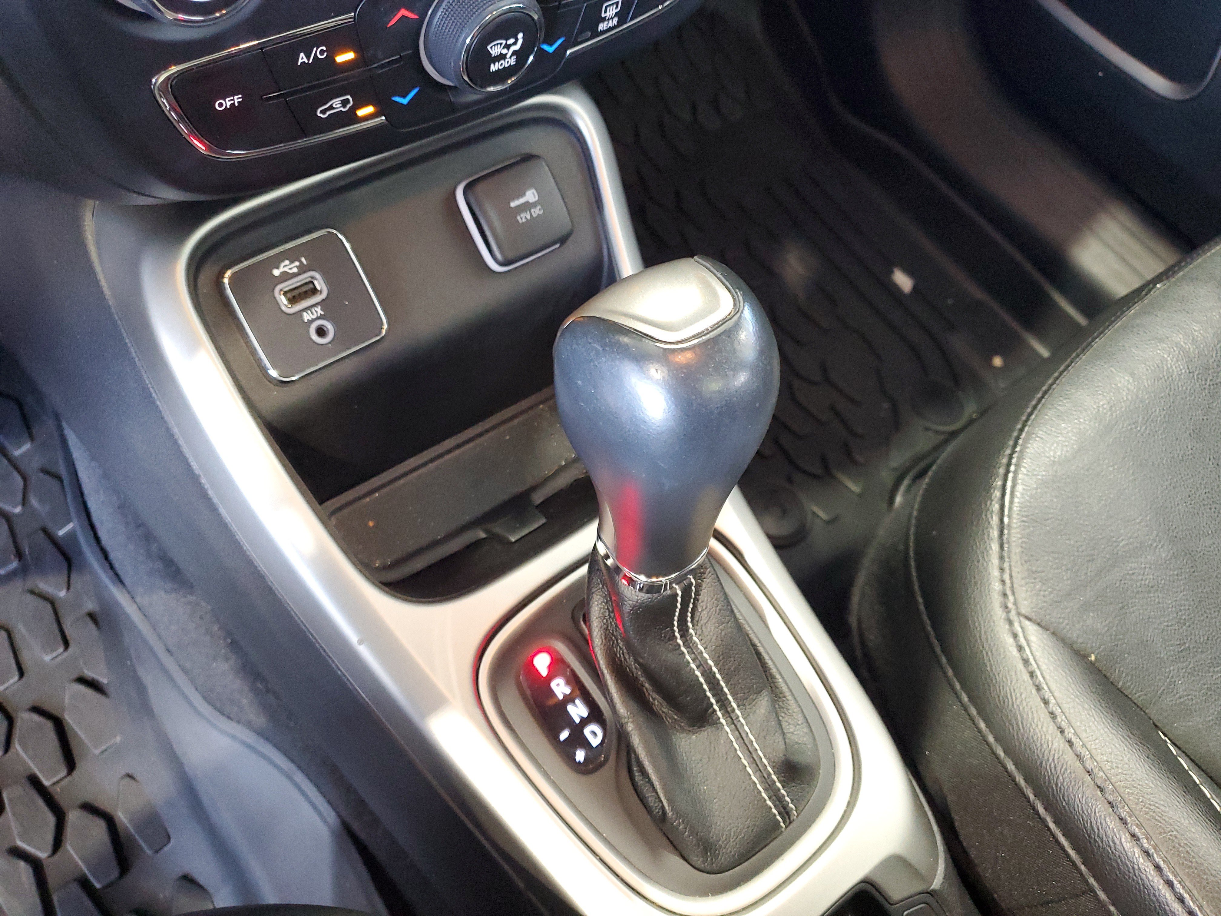 Used 2021 Jeep Compass Latitude w/ Sun and Sound Group FWD image 28