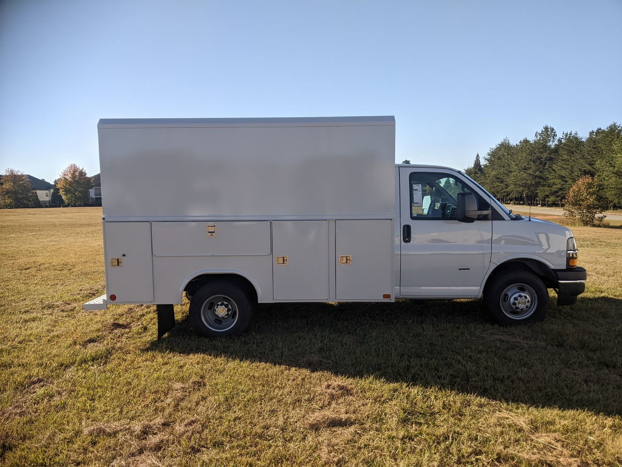 New 2025 Chevrolet Express 3500 w/ Power Convenience Package image 9
