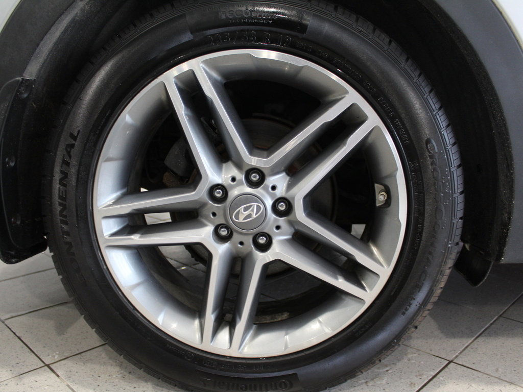 Used 2017 Hyundai Santa Fe Limited image 11