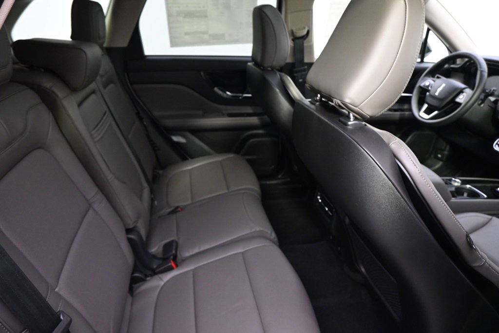 New 2026 Lincoln Corsair Reserve w/ Jet Appearance Package image 18