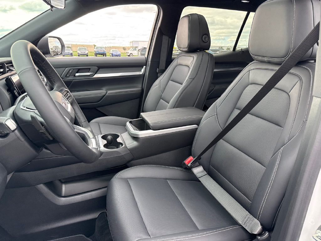 New 2027 GMC Terrain Elevation w/ Elevation Premium Package AWD/4WD image 17