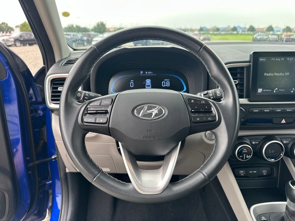 Used 2025 Hyundai Venue SEL FWD image 19