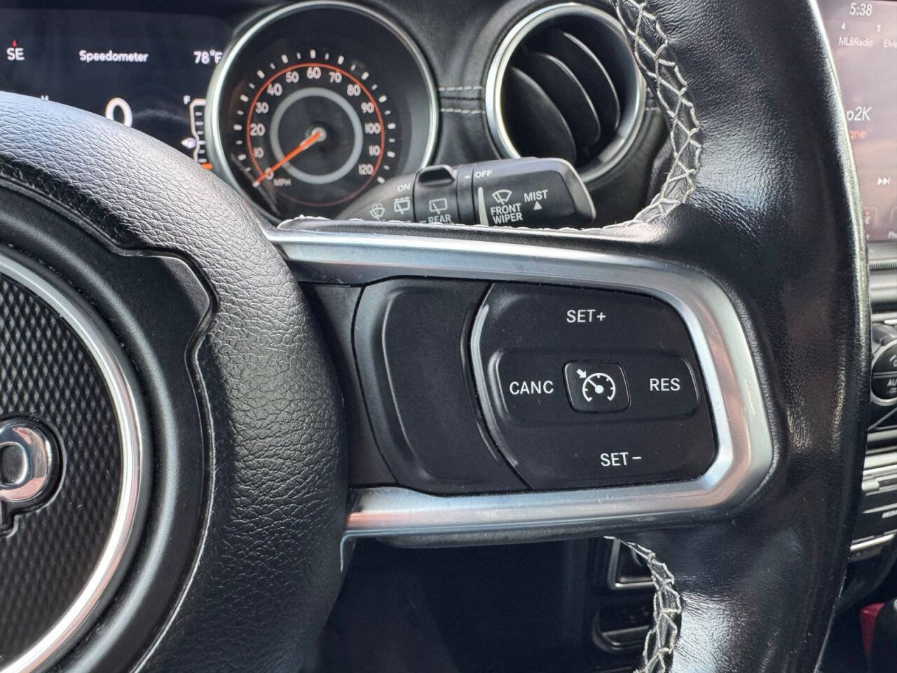 Used 2021 Jeep Wrangler Unlimited Sahara w/ Uconnect 4C Nav & Sound Group AWD/4WD image 18