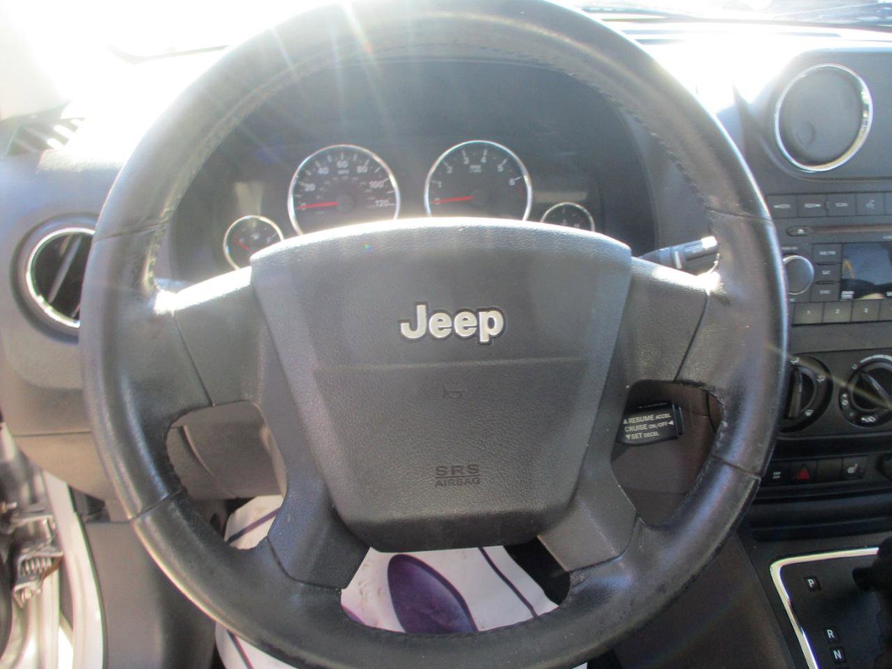 Used 2009 Jeep Patriot Limited w/ Sun/Sound Group AWD/4WD image 13