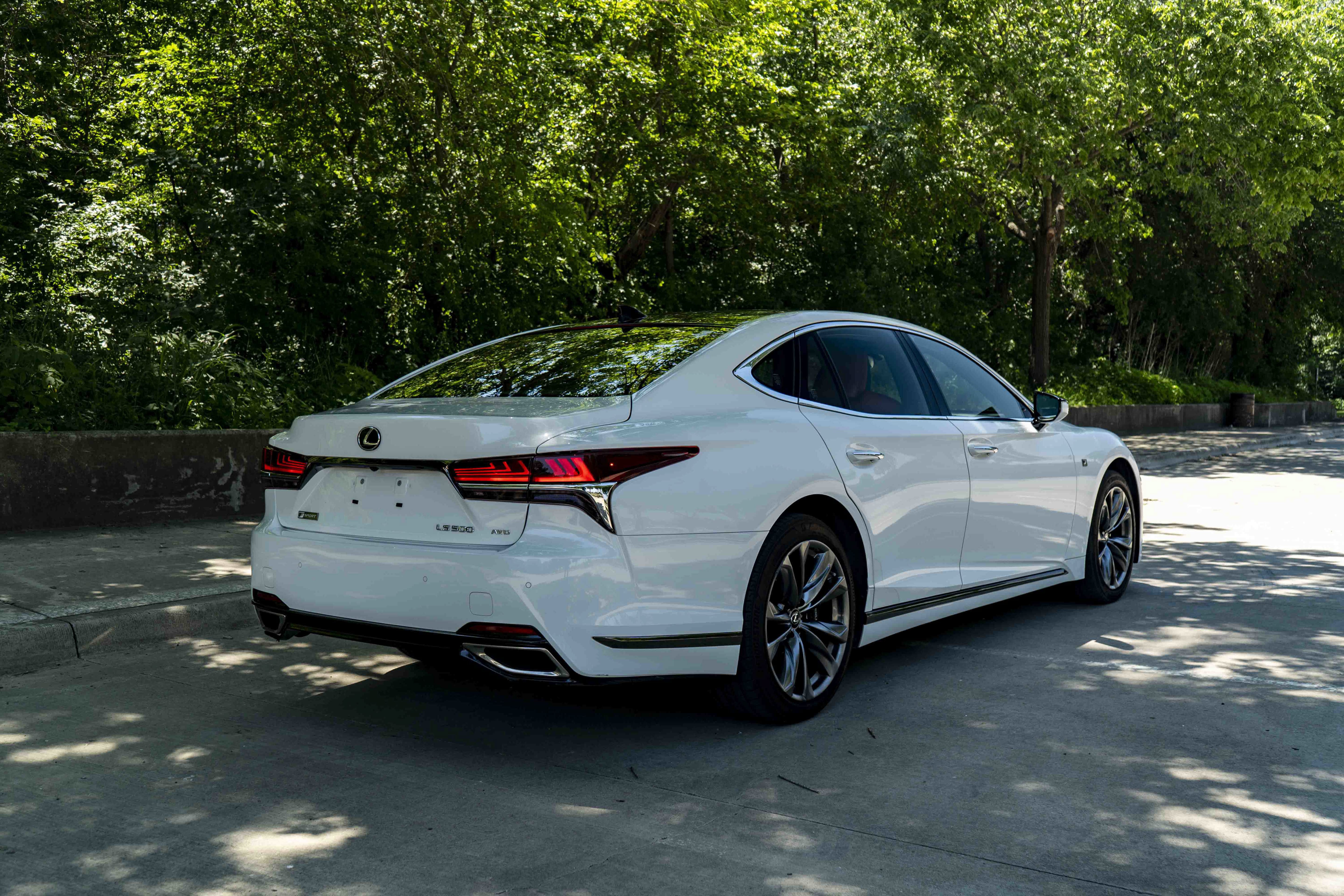 Used 2019 Lexus LS 500 F Sport w/ Accessory Package (Z2) AWD/4WD image 8