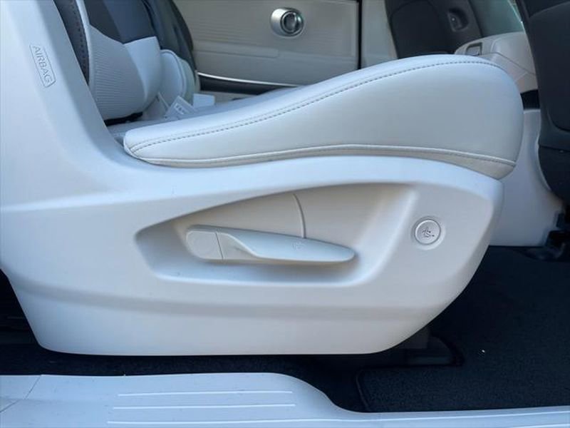 New 2026 Hyundai Ioniq 9 SEL w/ Tow & Go Package AWD/4WD image 23