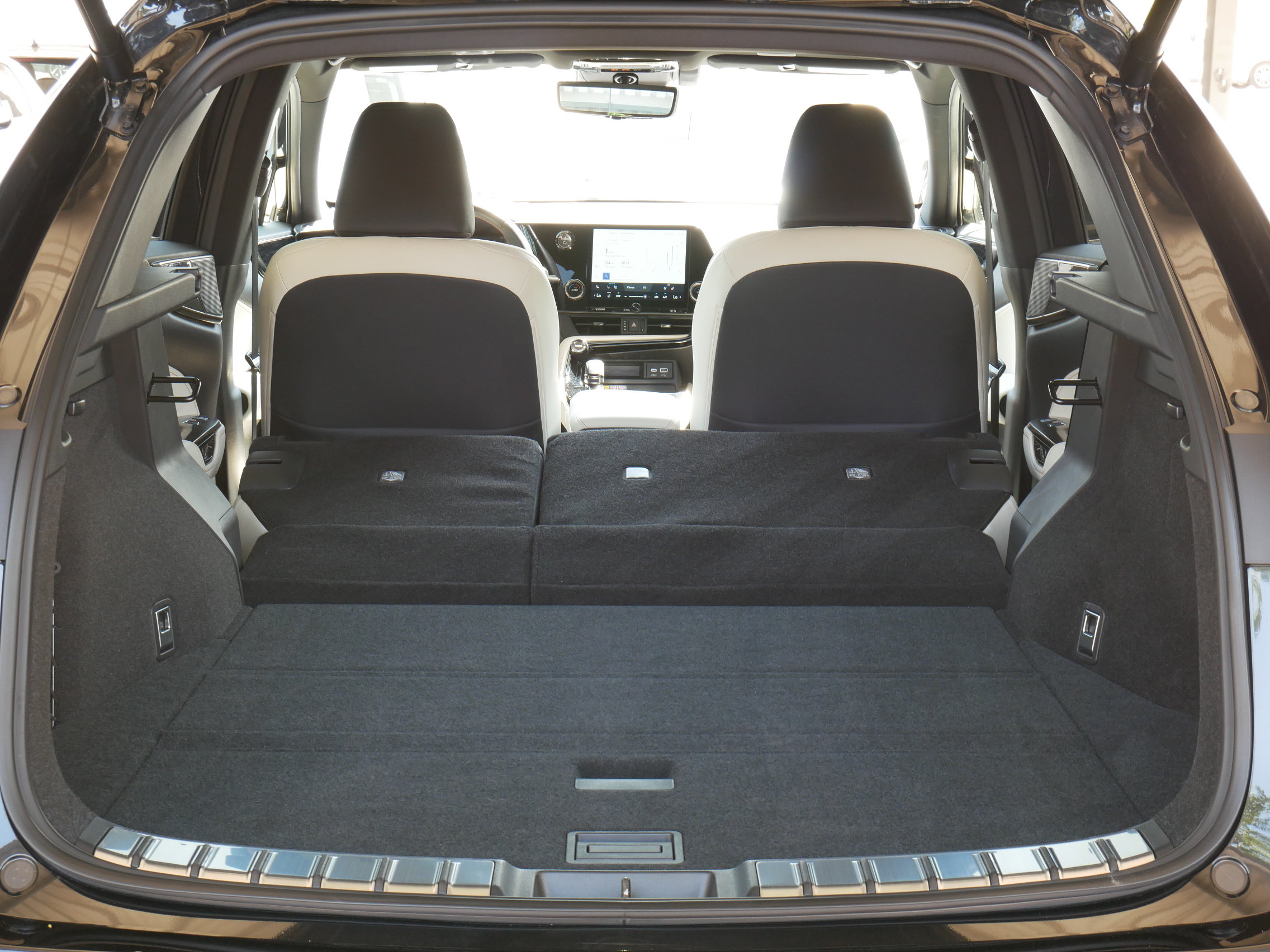 Used 2024 Lexus NX 350h AWD image 37
