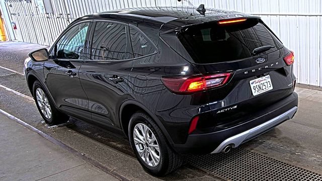 Used 2025 Ford Escape Platinum AWD/4WD image 5