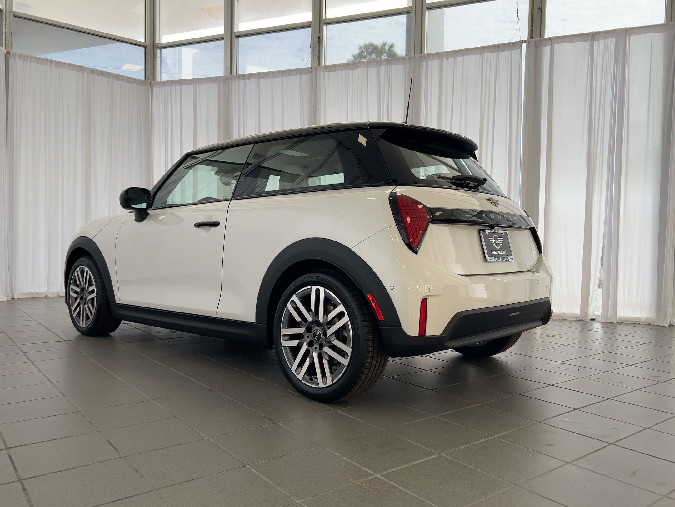 New 2026 MINI Cooper 2-Door Hardtop FWD image 3