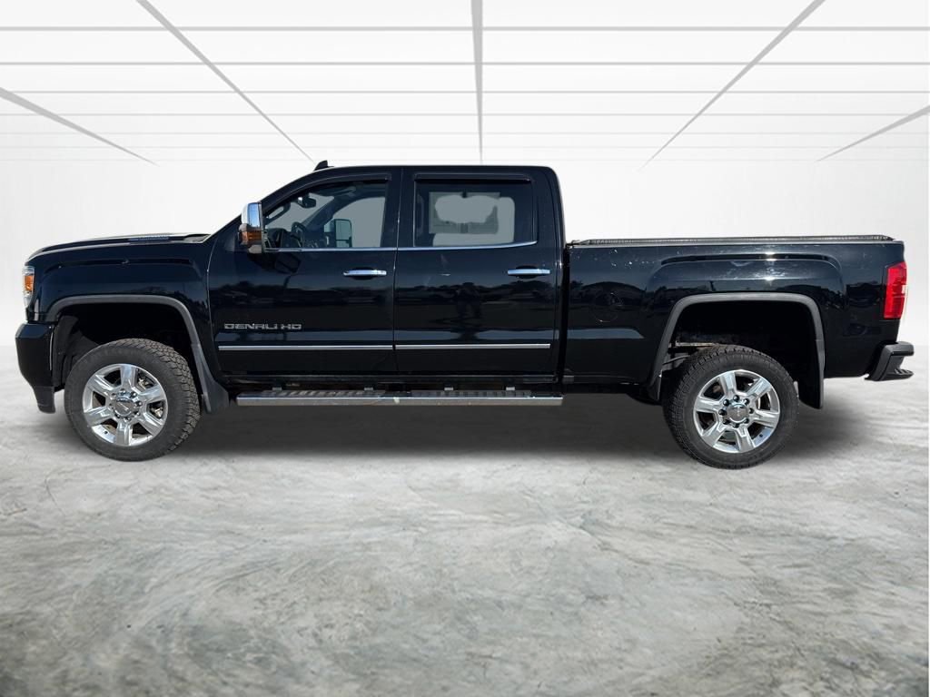 Used 2017 GMC Sierra 2500 Denali AWD/4WD image 2