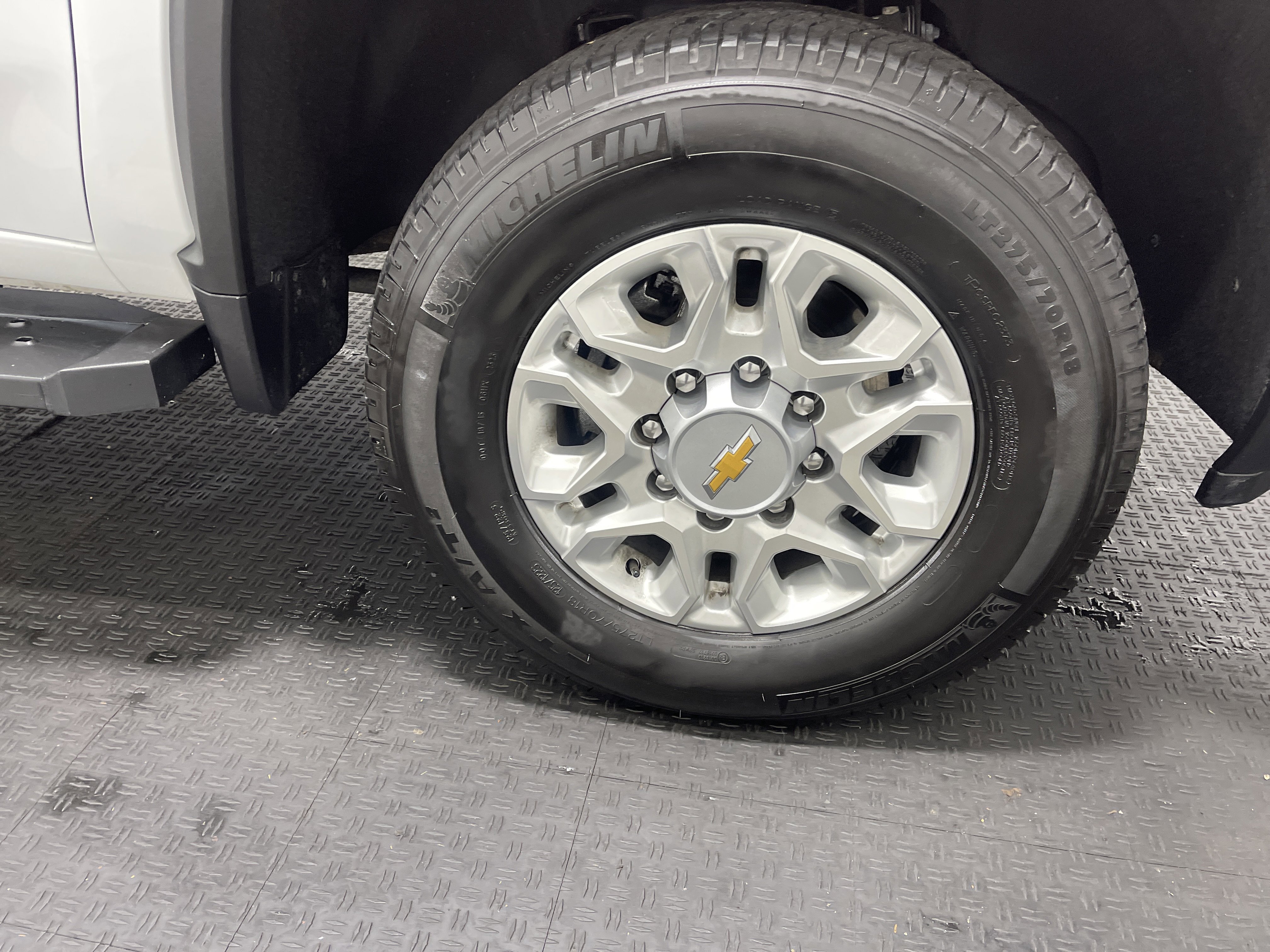 Used 2024 Chevrolet Silverado 2500 LT image 27
