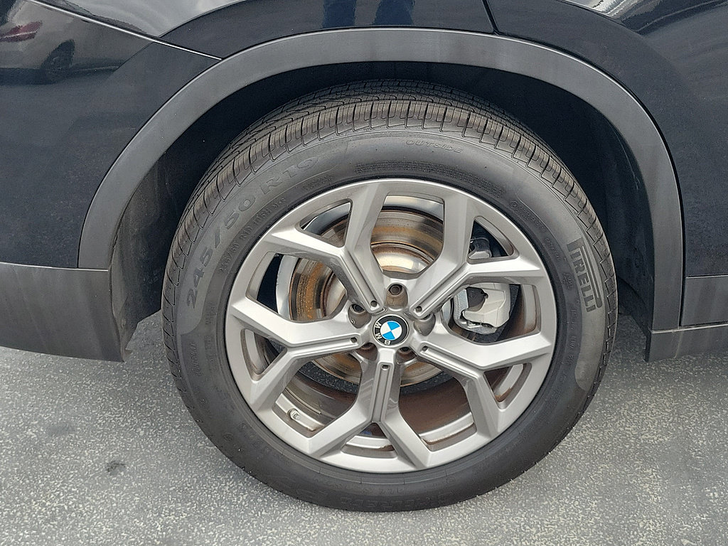 Used 2024 BMW X4 xDrive30i AWD/4WD image 6