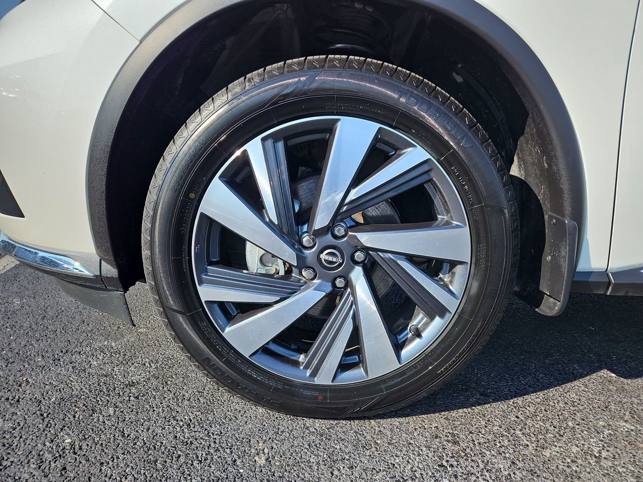 Used 2024 Nissan Murano SL image 9