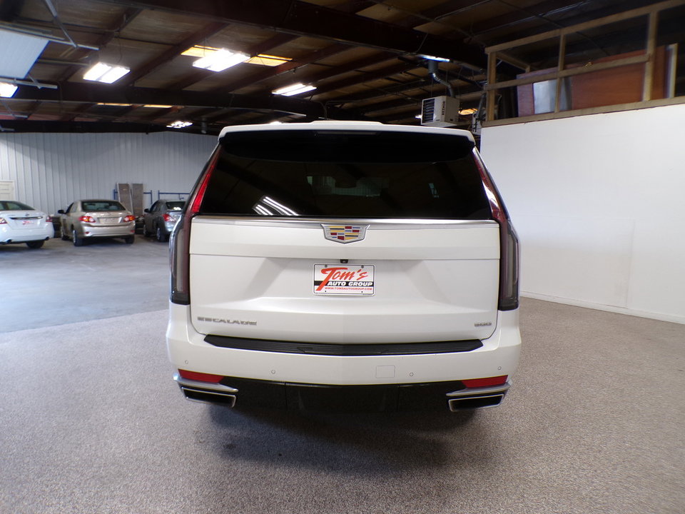 Used 2022 Cadillac Escalade Luxury image 4