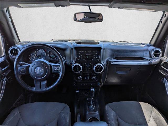 Used 2017 Jeep Wrangler Unlimited Sahara AWD/4WD image 15