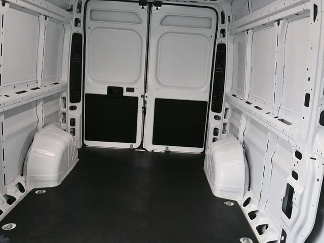 Used 2025 RAM ProMaster 2500 w/ Convenience Group image 15