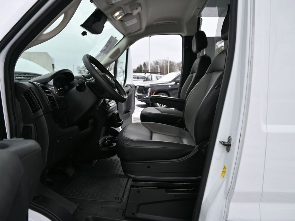 Used 2024 RAM ProMaster 2500 w/ Convenience Group image 14