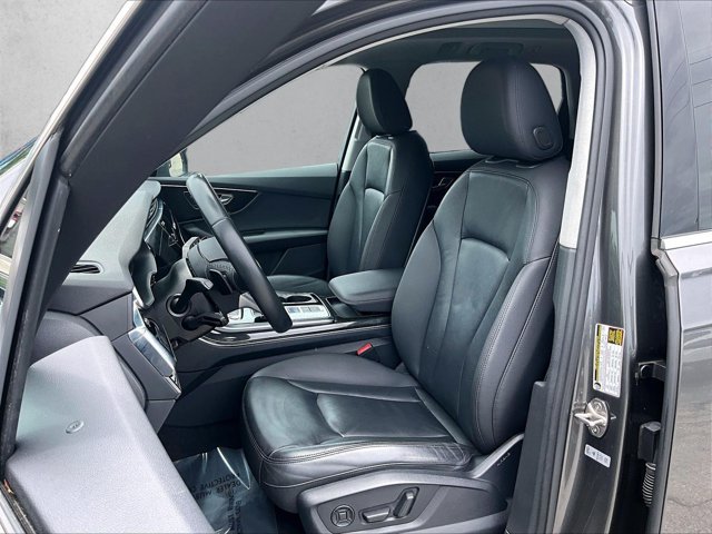 Used 2022 Audi Q7 2.0T Premium w/ Convenience Package AWD/4WD image 27