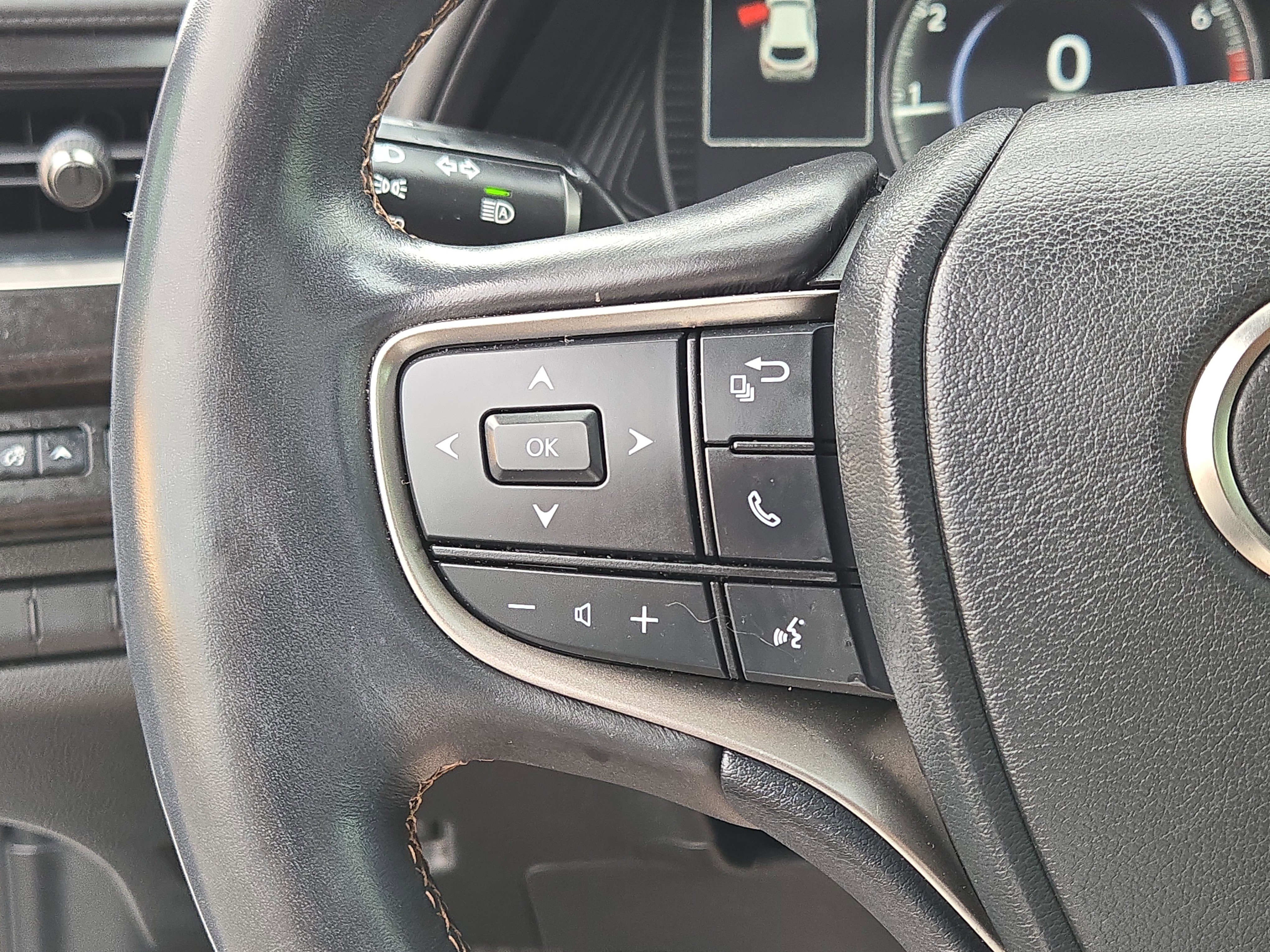 Used 2022 Lexus UX 200 200 Base image 24