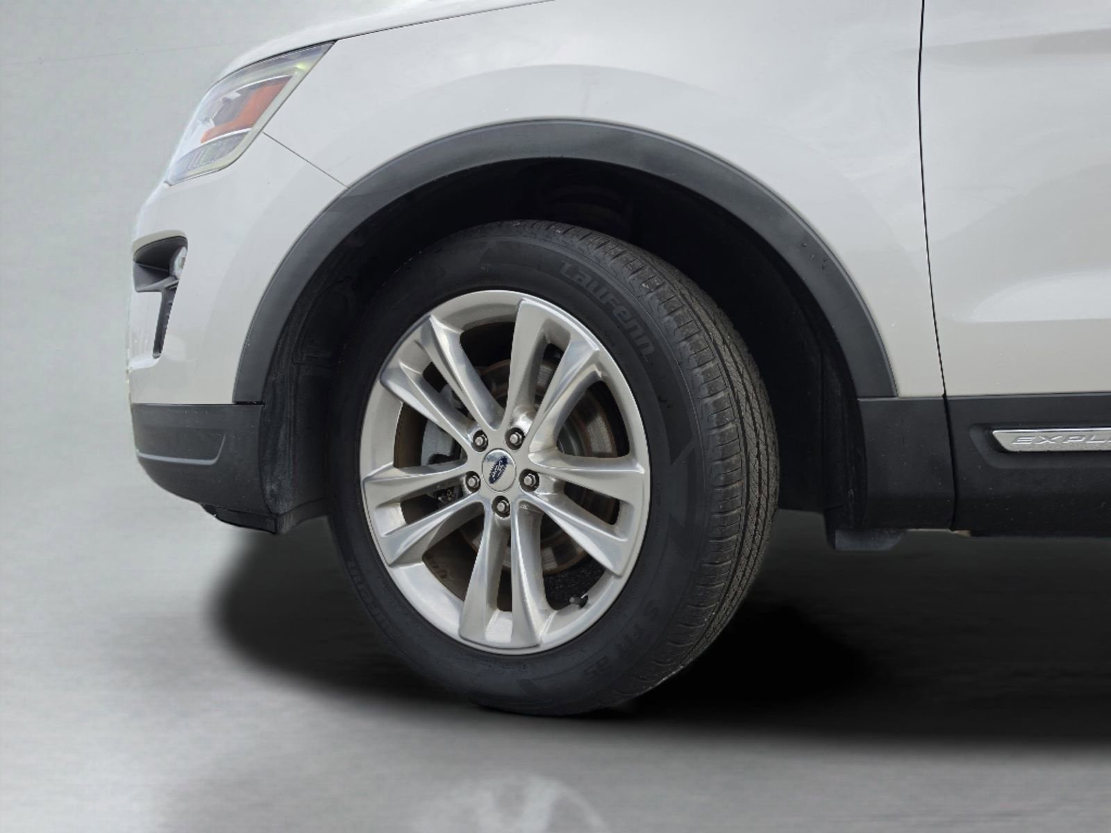 Used 2019 Ford Explorer XLT w/ Equipment Group 201A FWD image 41