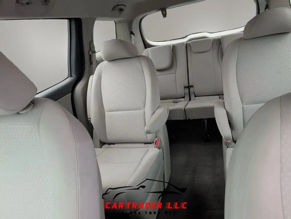 Used 2016 Kia Sedona L FWD image 24